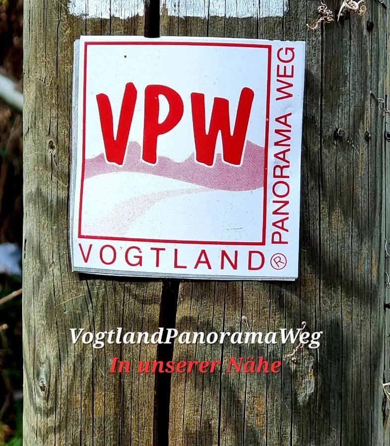 Ferienwohnung "Blick Mylau" - Naehe Freizeitpark Plohn & Weltgroesster Ziegelsteinbruecke Reichenbach im Vogtland Exterior photo